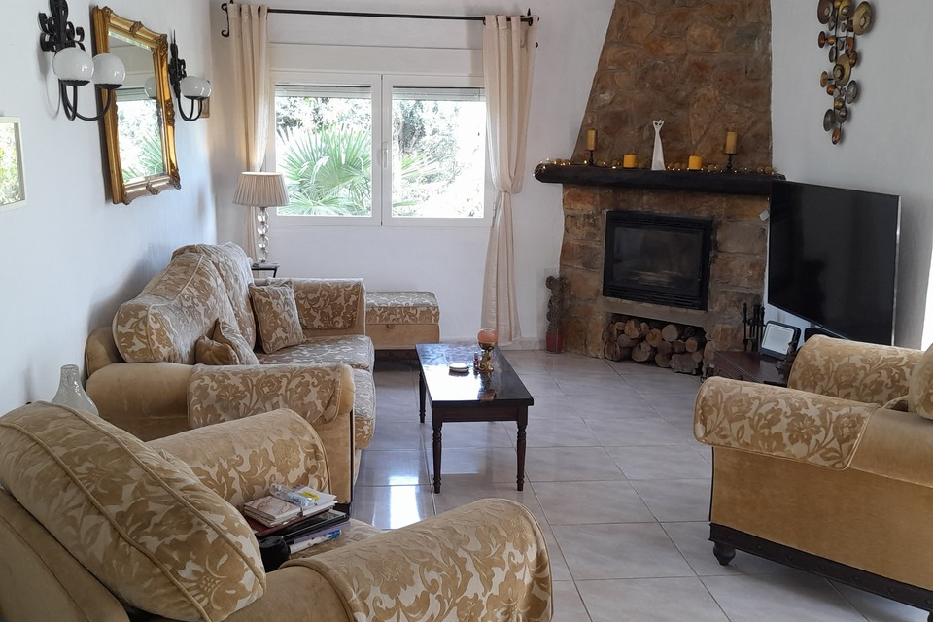 Herverkoop - Villa -
Orba - Inland