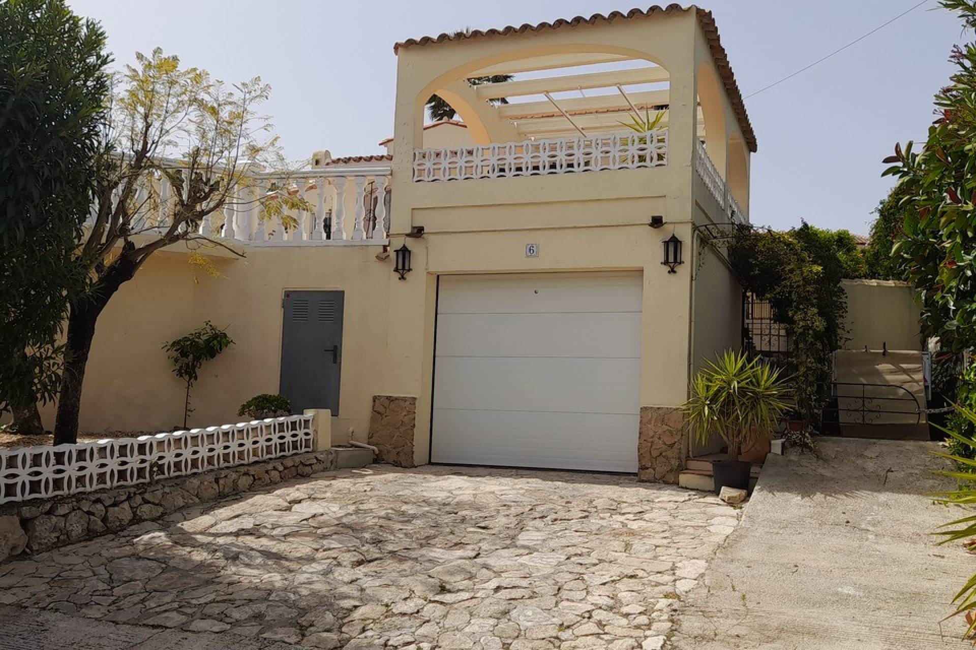 Herverkoop - Villa -
Orba - Inland