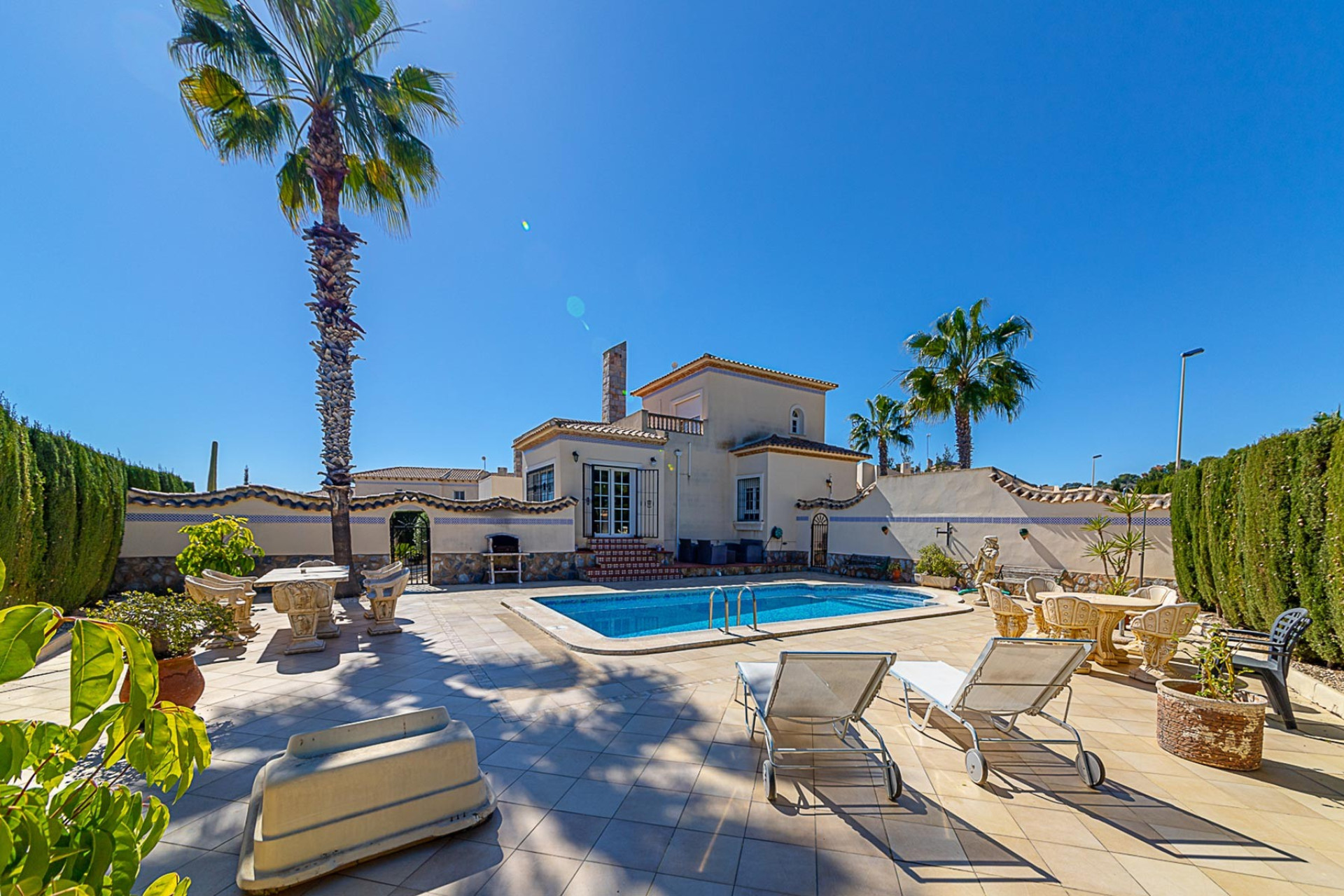 Herverkoop - Villa -
Orihuela Costa - Costa Blanca