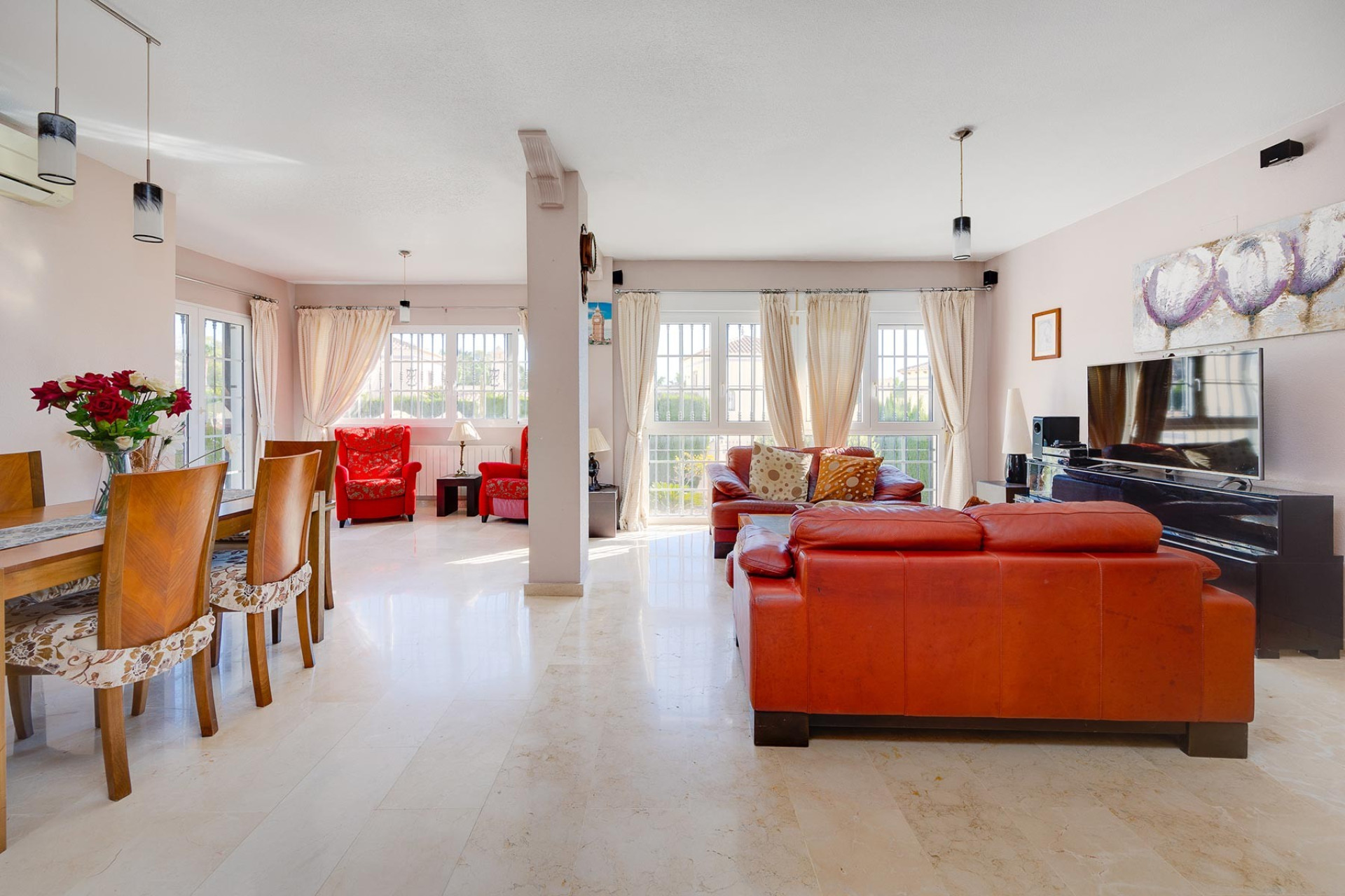 Herverkoop - Villa -
Orihuela Costa - Costa Blanca