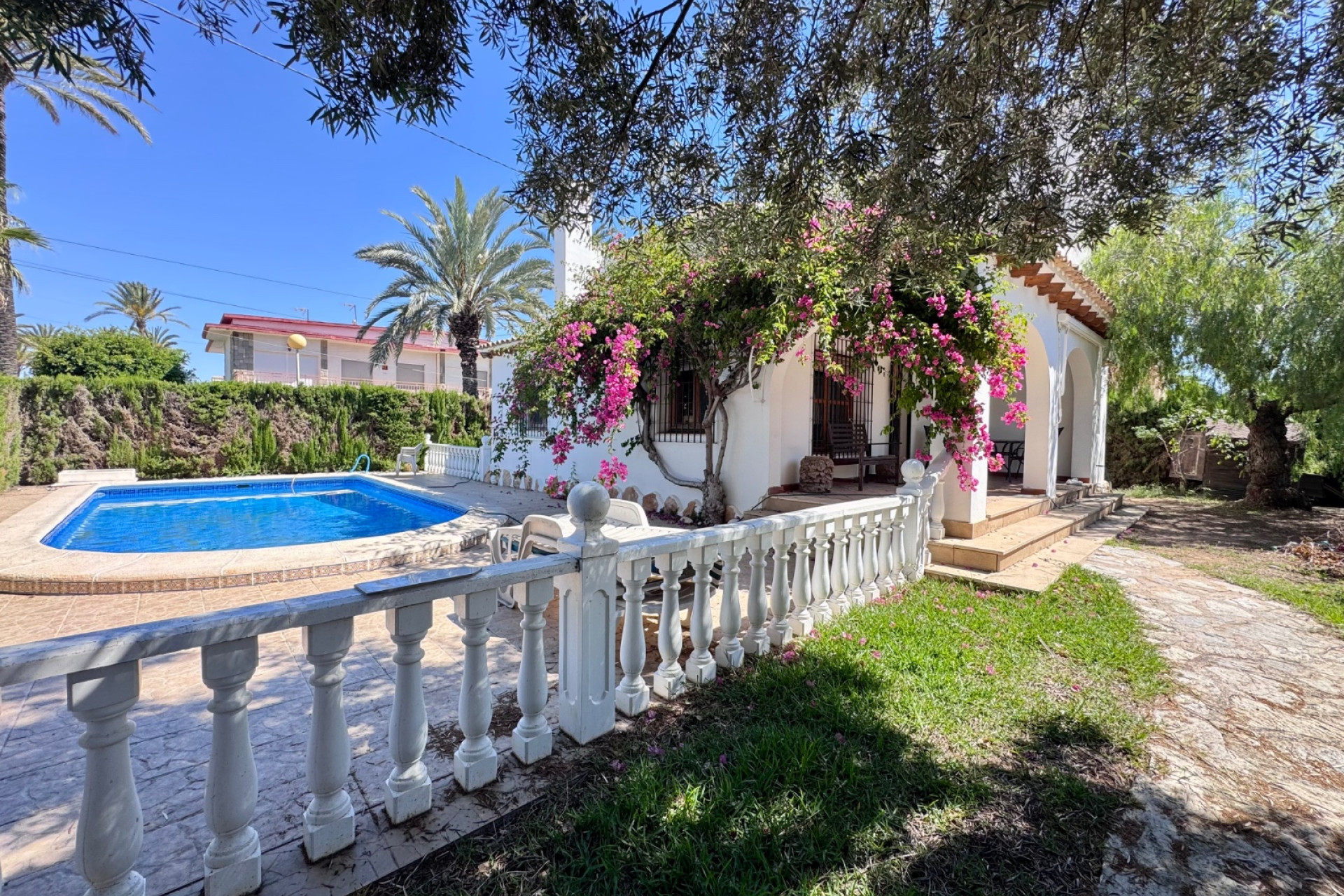 Herverkoop - Villa -
Orihuela Costa - Costa Blanca