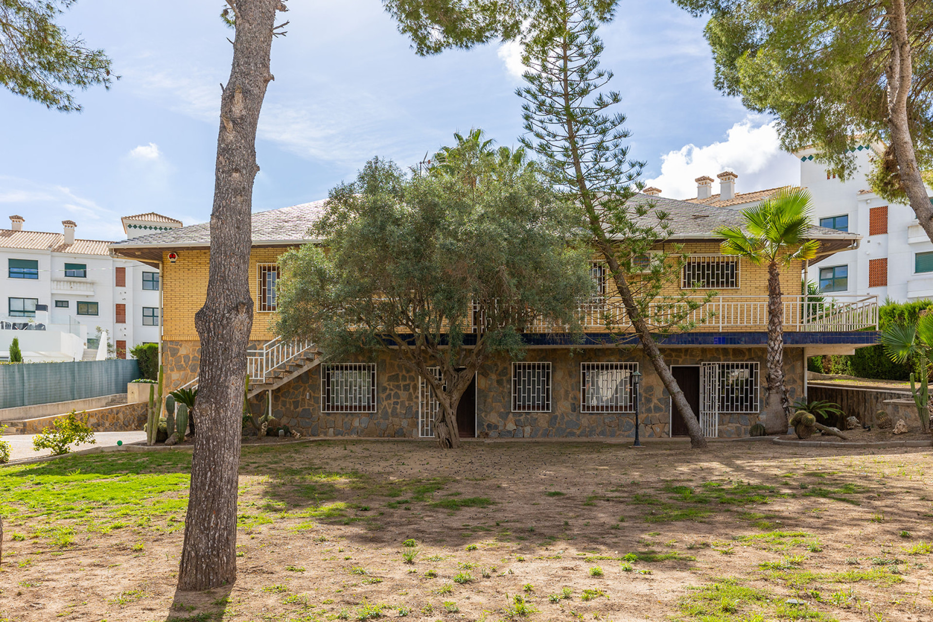Herverkoop - Villa -
Orihuela Costa - Costa Blanca