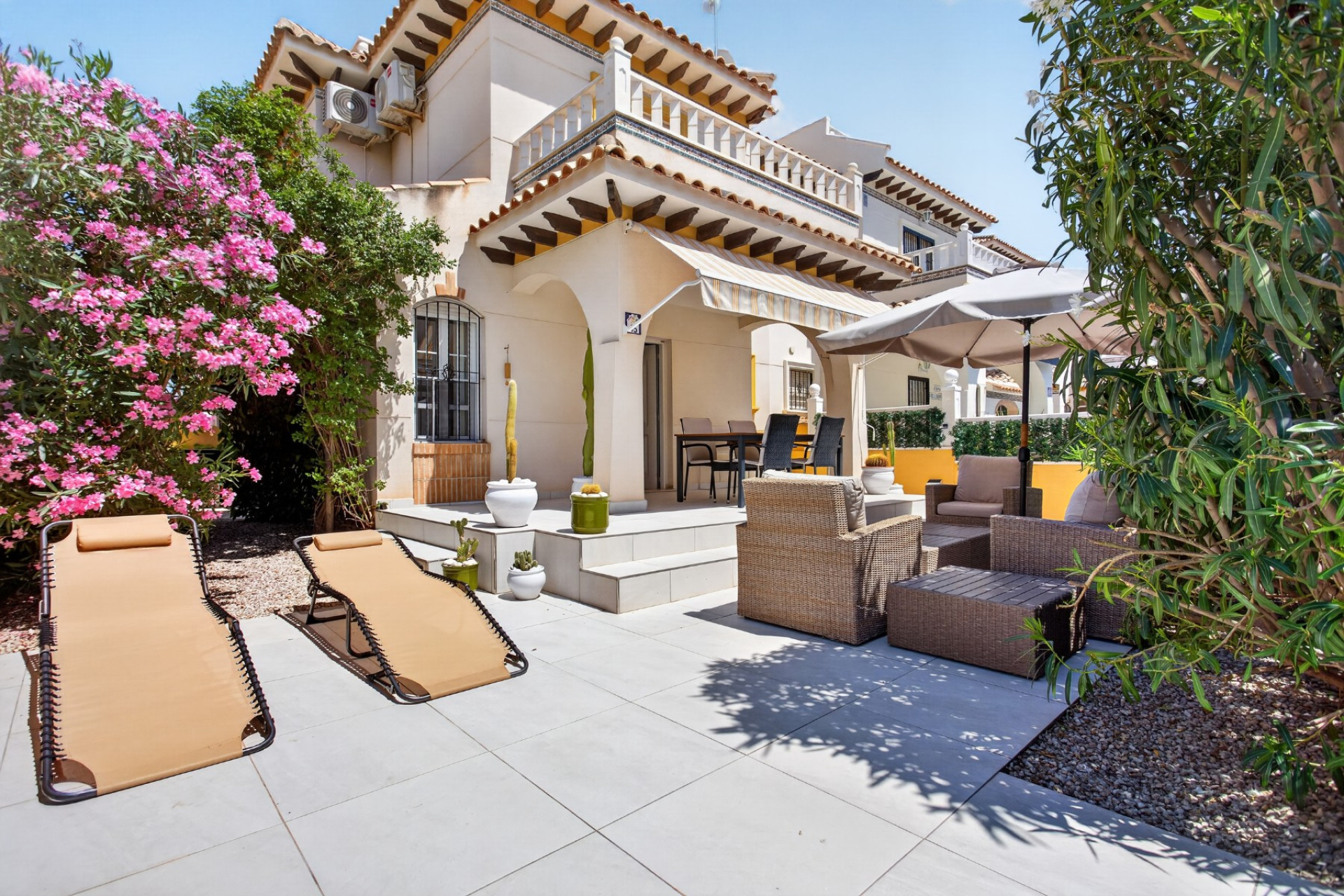 Herverkoop - Villa -
Orihuela Costa - Costa Blanca