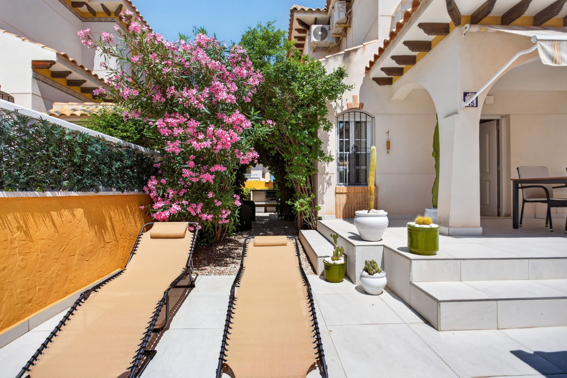 Herverkoop - Villa -
Orihuela Costa - Costa Blanca