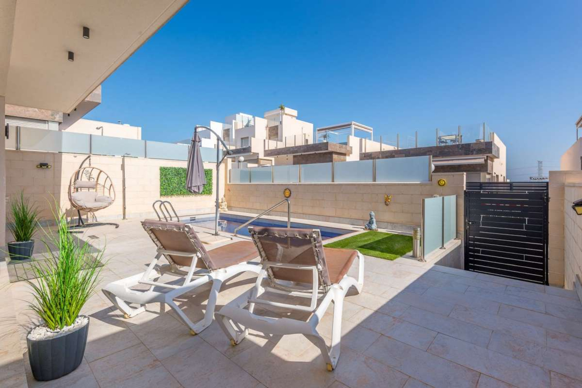 Herverkoop - Villa -
Orihuela Costa - Costa Blanca