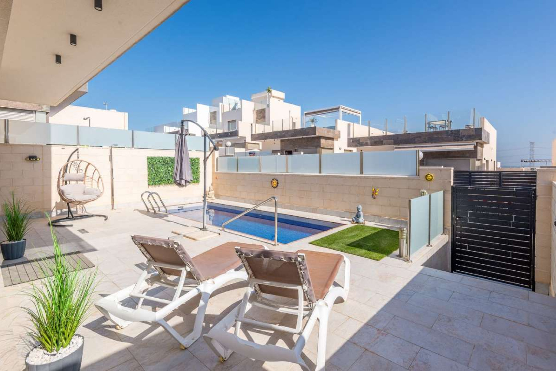 Herverkoop - Villa -
Orihuela Costa - Costa Blanca
