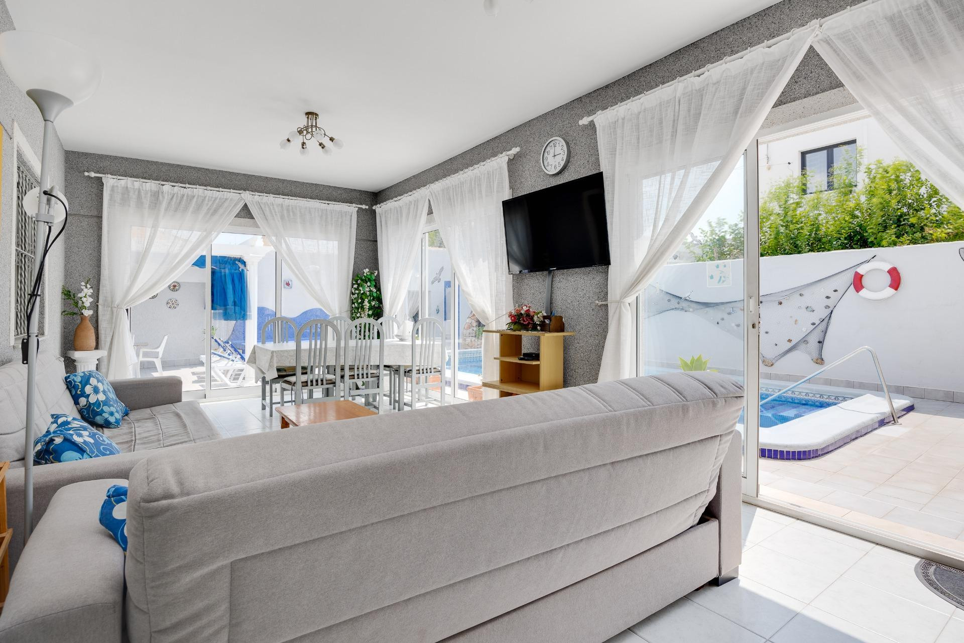 Herverkoop - Villa -
Orihuela Costa - La Regia