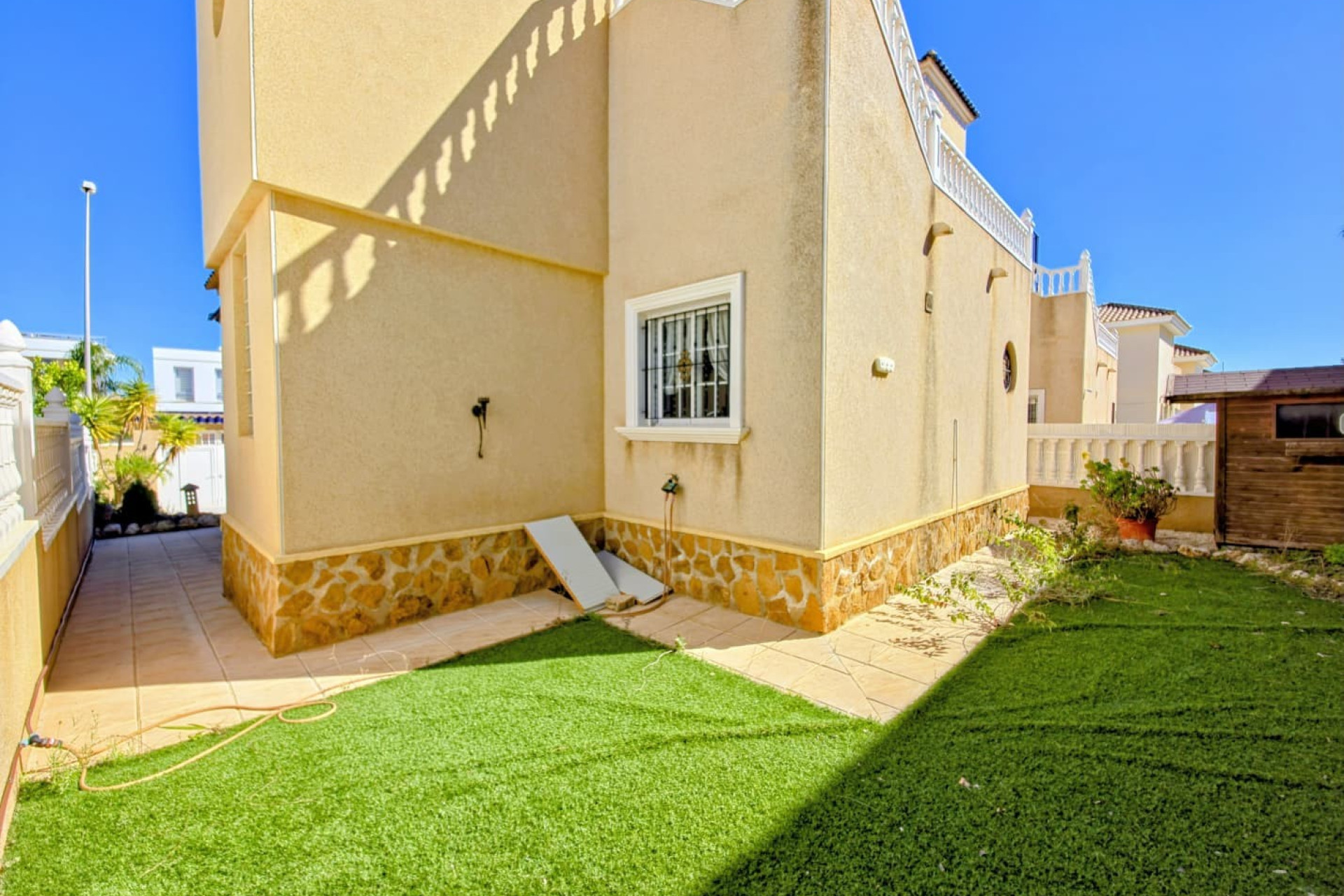 Herverkoop - Villa -
Orihuela Costa - Las Filipinas