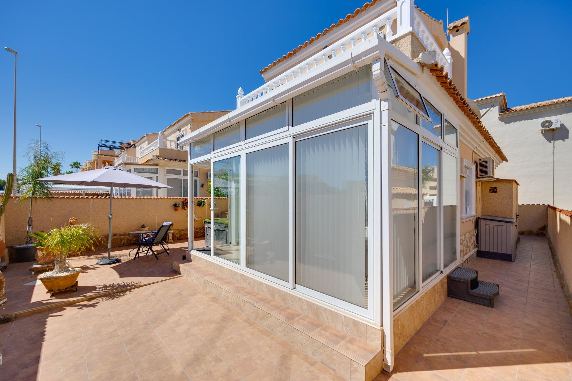 Herverkoop - Villa -
Orihuela Costa - Lomas de Don Juan
