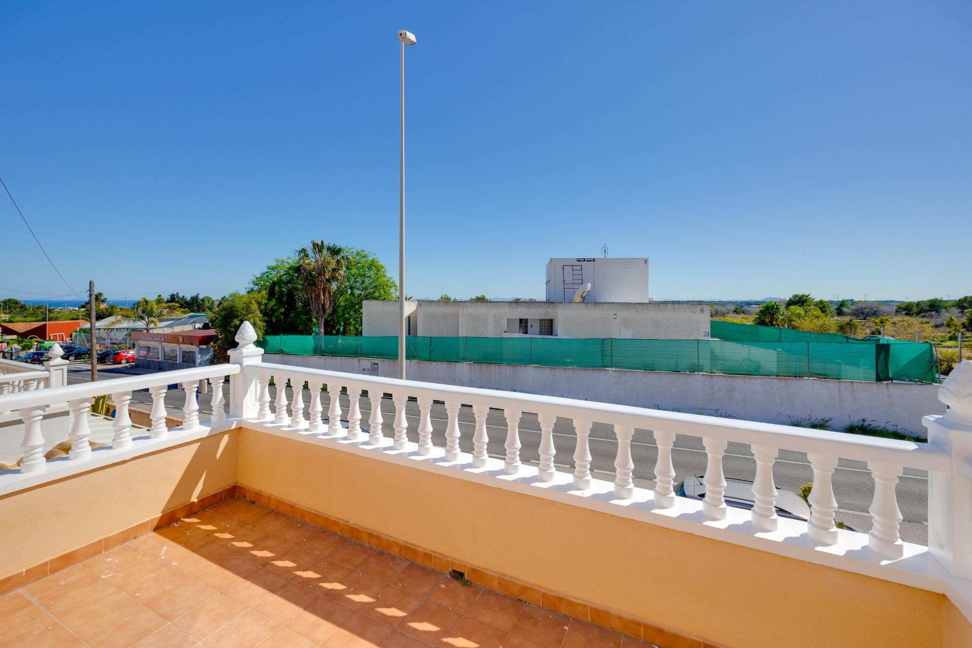 Herverkoop - Villa -
Orihuela Costa - Lomas de Don Juan