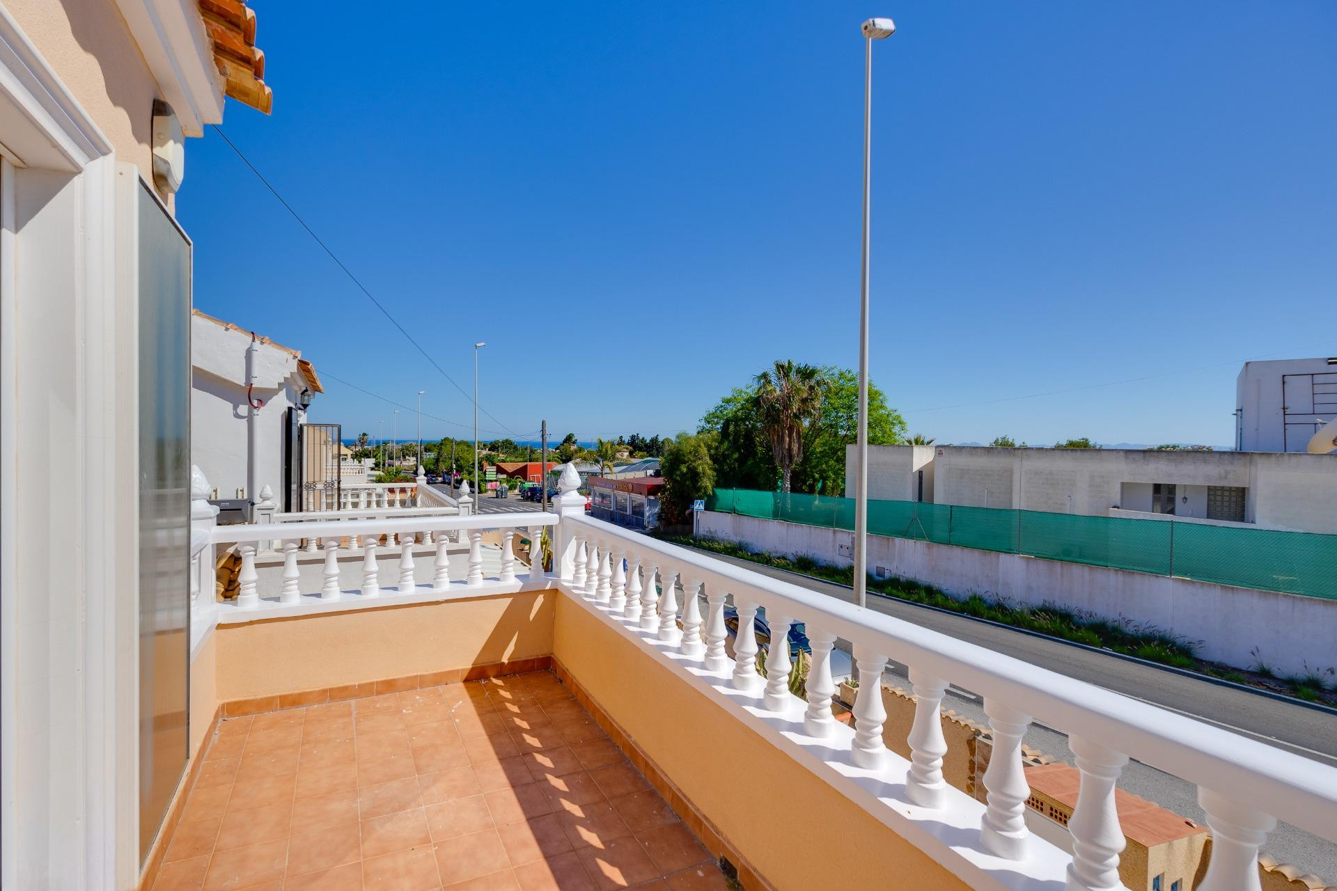 Herverkoop - Villa -
Orihuela Costa - Lomas de Don Juan