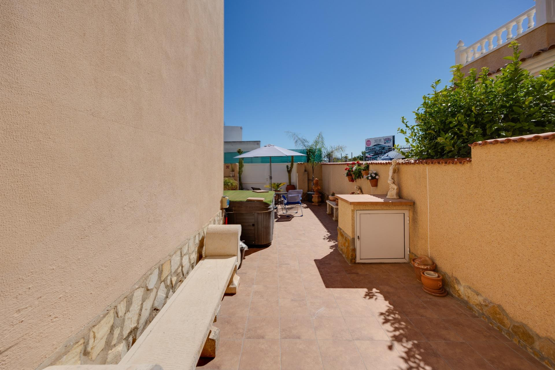 Herverkoop - Villa -
Orihuela Costa - Lomas de Don Juan