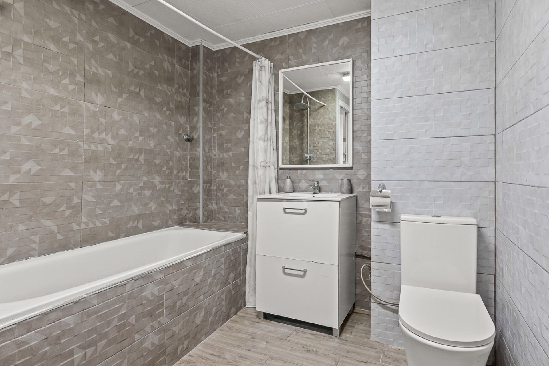 Herverkoop - Villa -
Orihuela Costa - Playa Flamenca