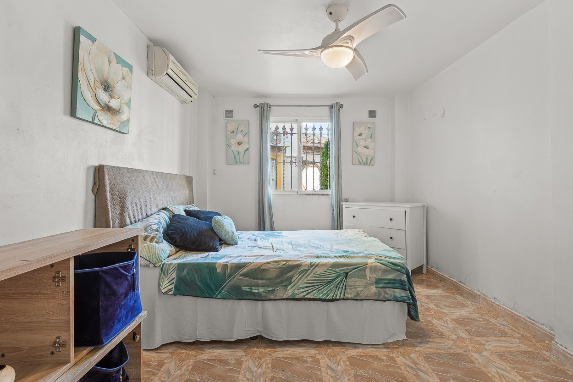 Herverkoop - Villa -
Orihuela Costa - Playa Flamenca