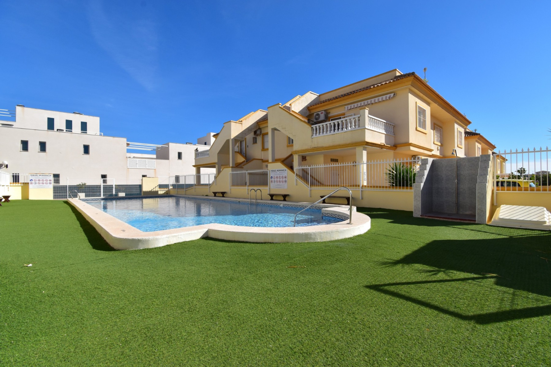 Herverkoop - Villa -
Orihuela Costa - Playa Flamenca