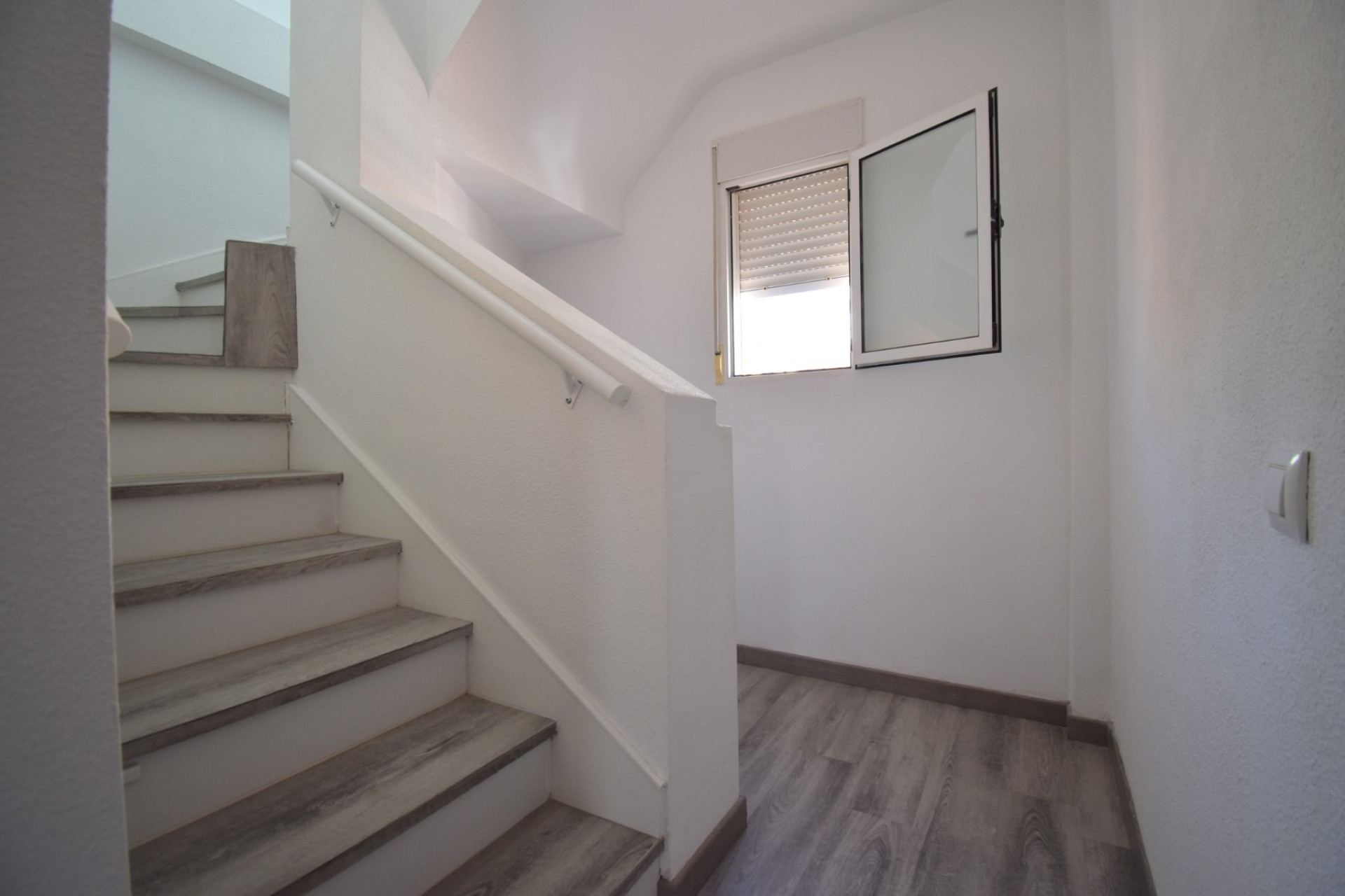 Herverkoop - Villa -
Orihuela Costa - Playa Flamenca