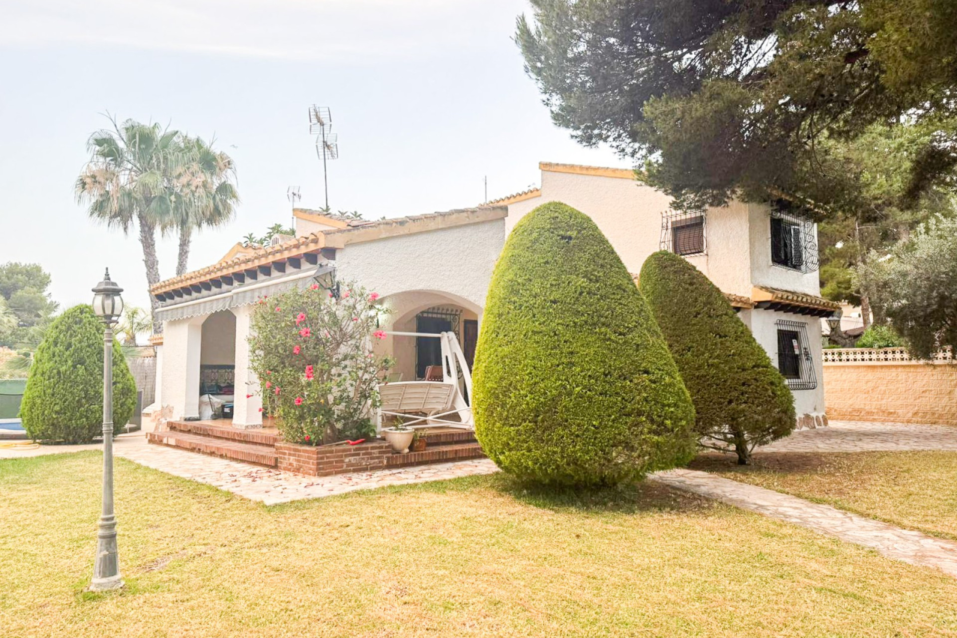 Herverkoop - Villa -
Orihuela Costa - Punta Prima