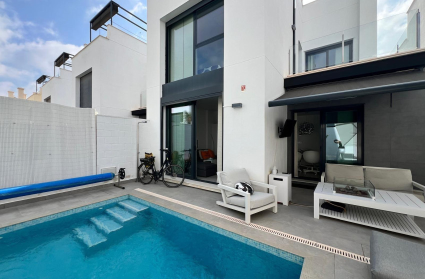 Herverkoop - Villa -
Orihuela Costa - Villamartín-Las Filipinas
