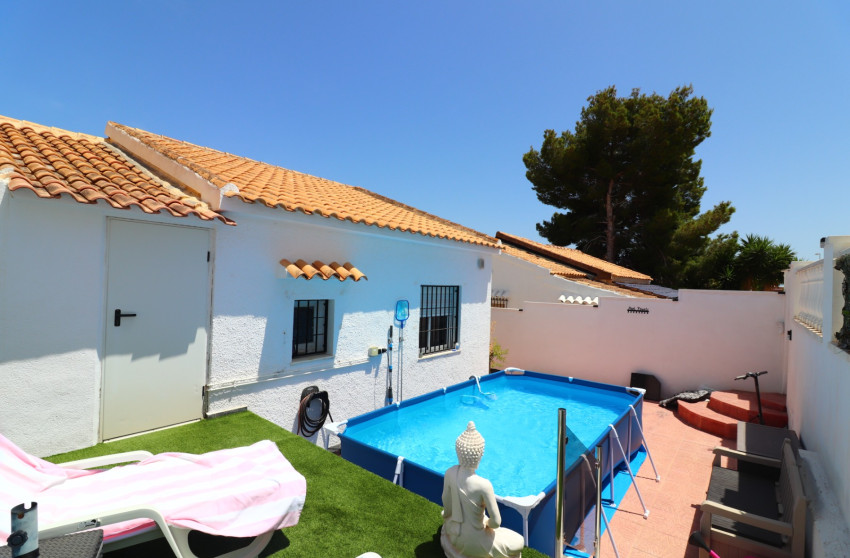 Herverkoop - Villa -
Orihuela Costa - Villamartin