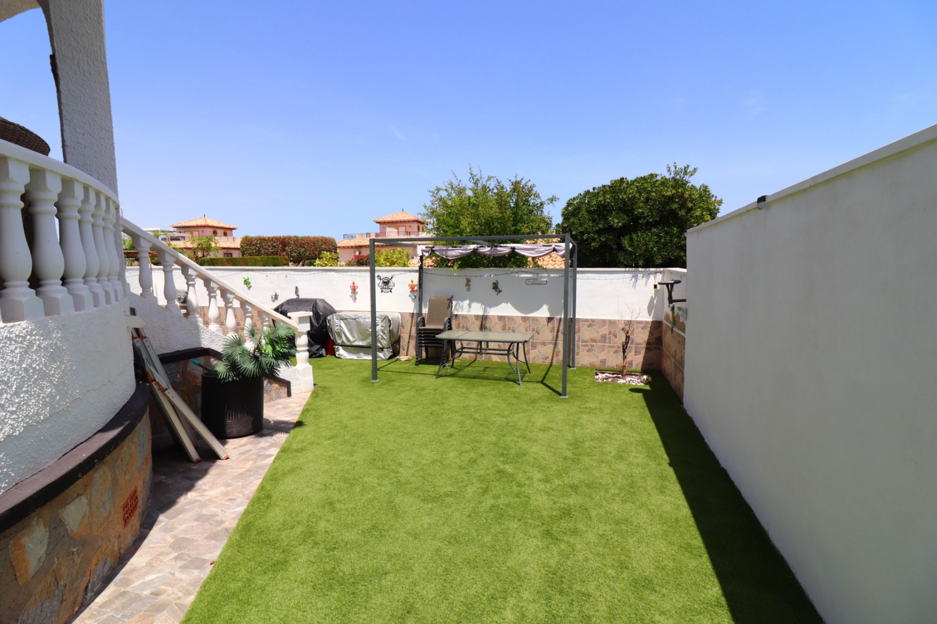 Herverkoop - Villa -
Orihuela Costa - Villamartin