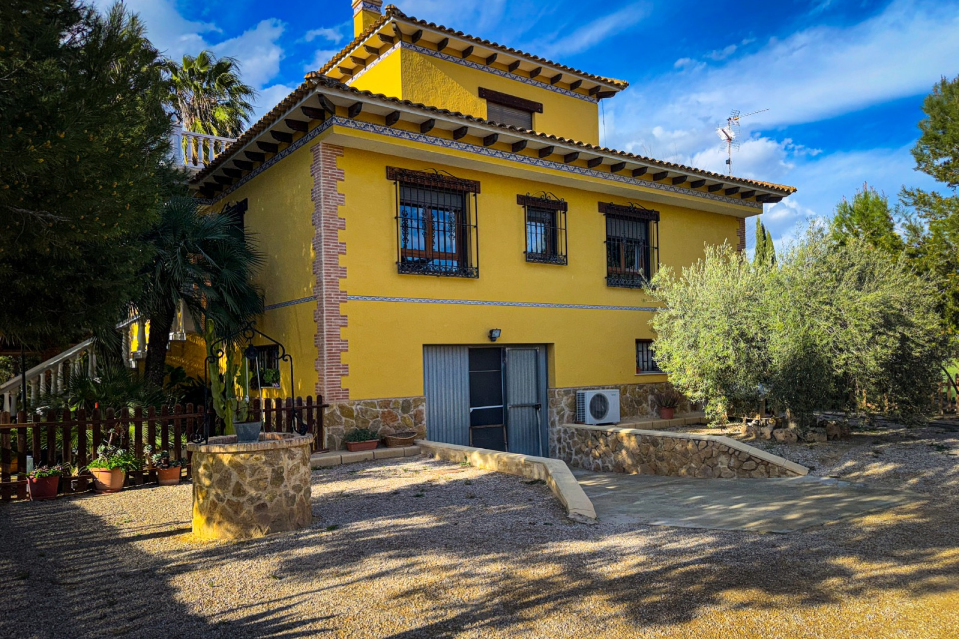 Herverkoop - Villa -
Orihuela