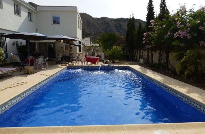 Herverkoop - Villa -
Orxeta - Costa Blanca