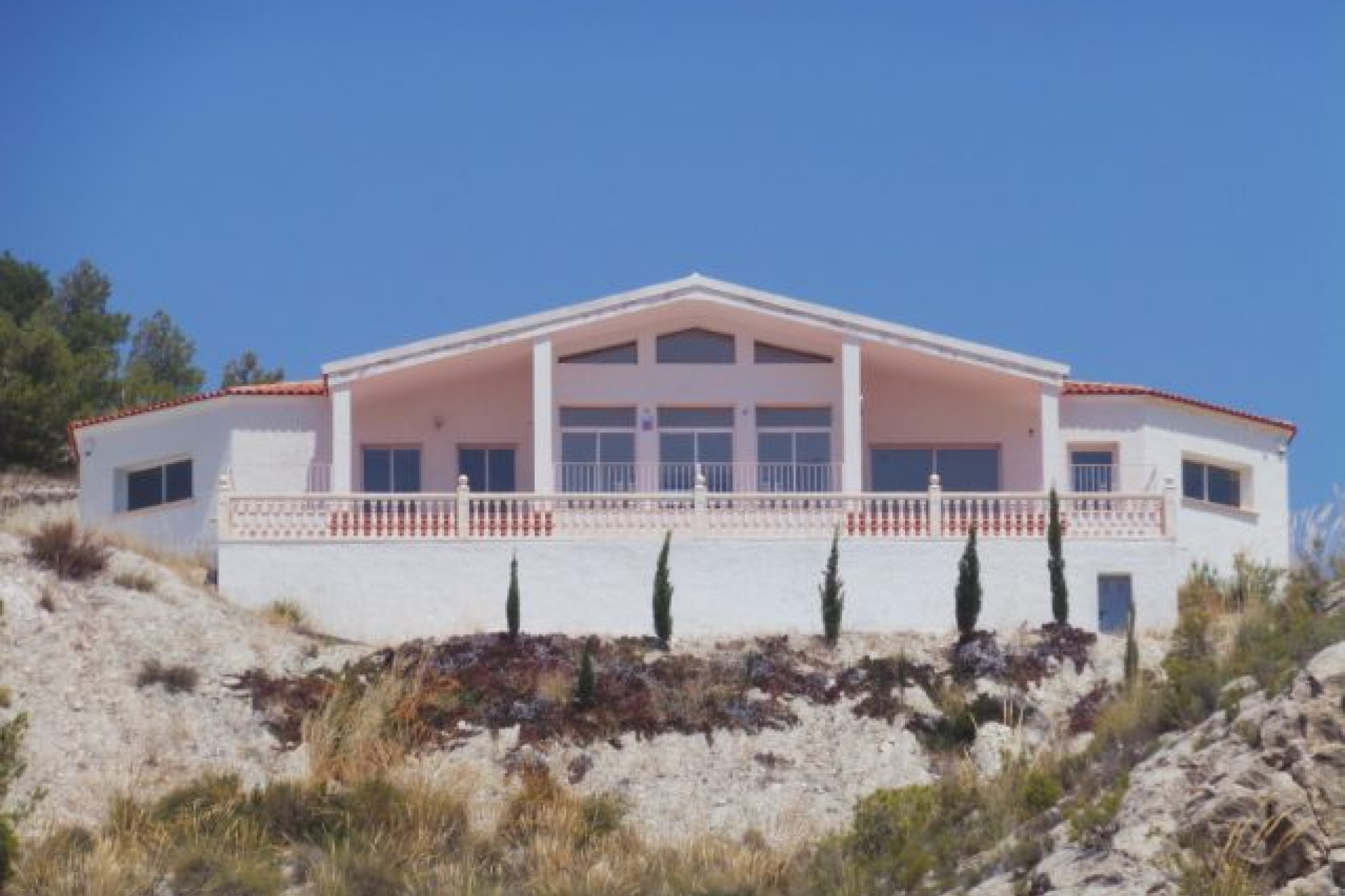 Herverkoop - Villa -
Petrer