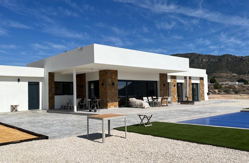 Herverkoop - Villa -
Pinoso - Inland