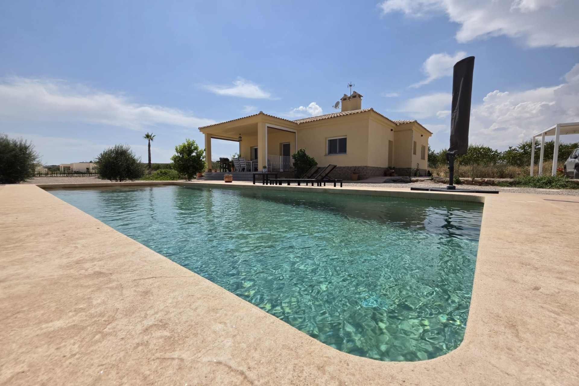Herverkoop - Villa -
Pinoso - Inland
