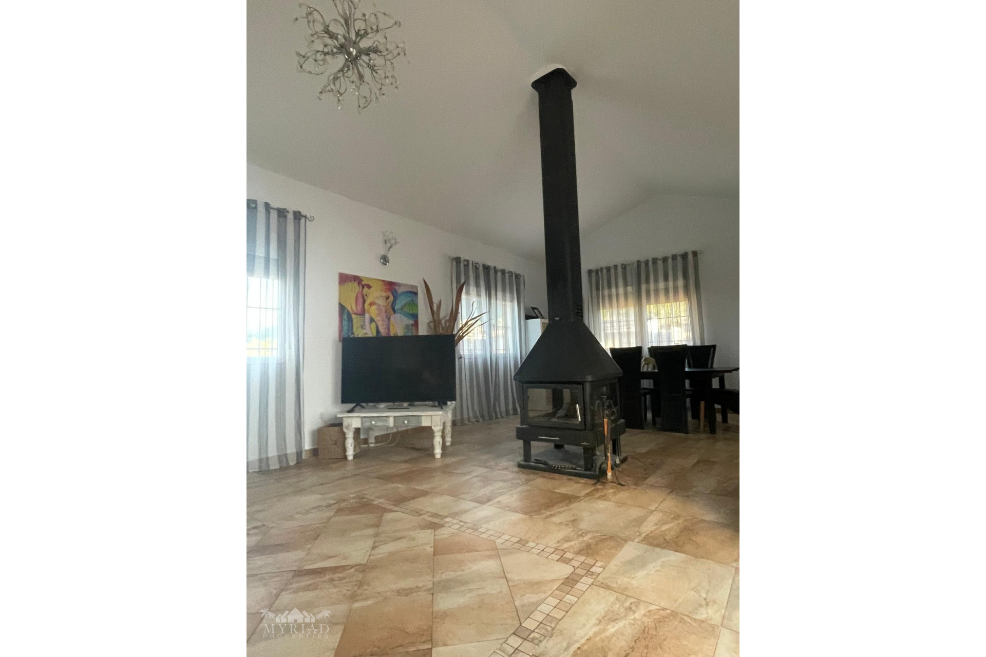 Herverkoop - Villa -
Pinoso - Pinoso Alicante