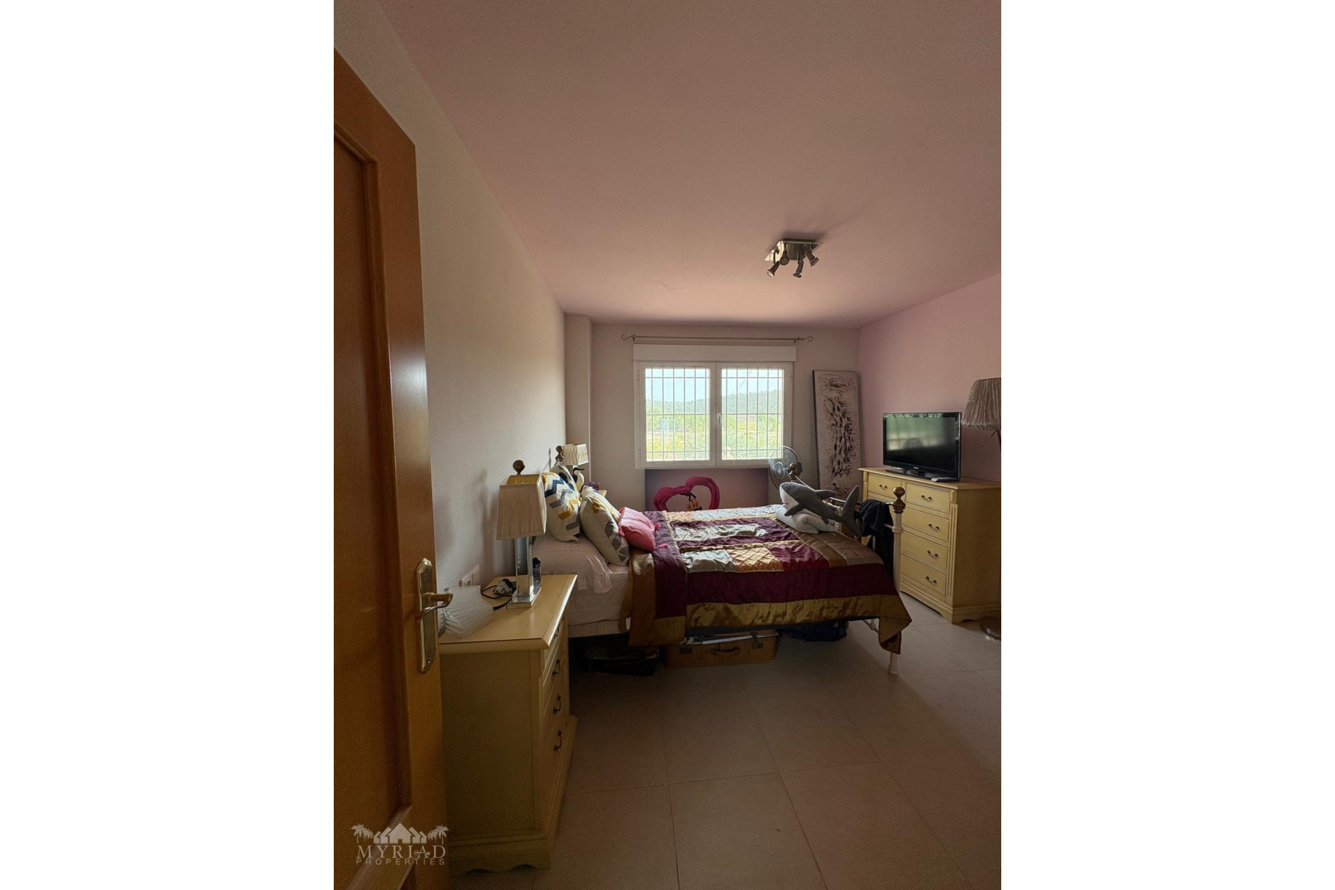 Herverkoop - Villa -
Pinoso - Pinoso Alicante