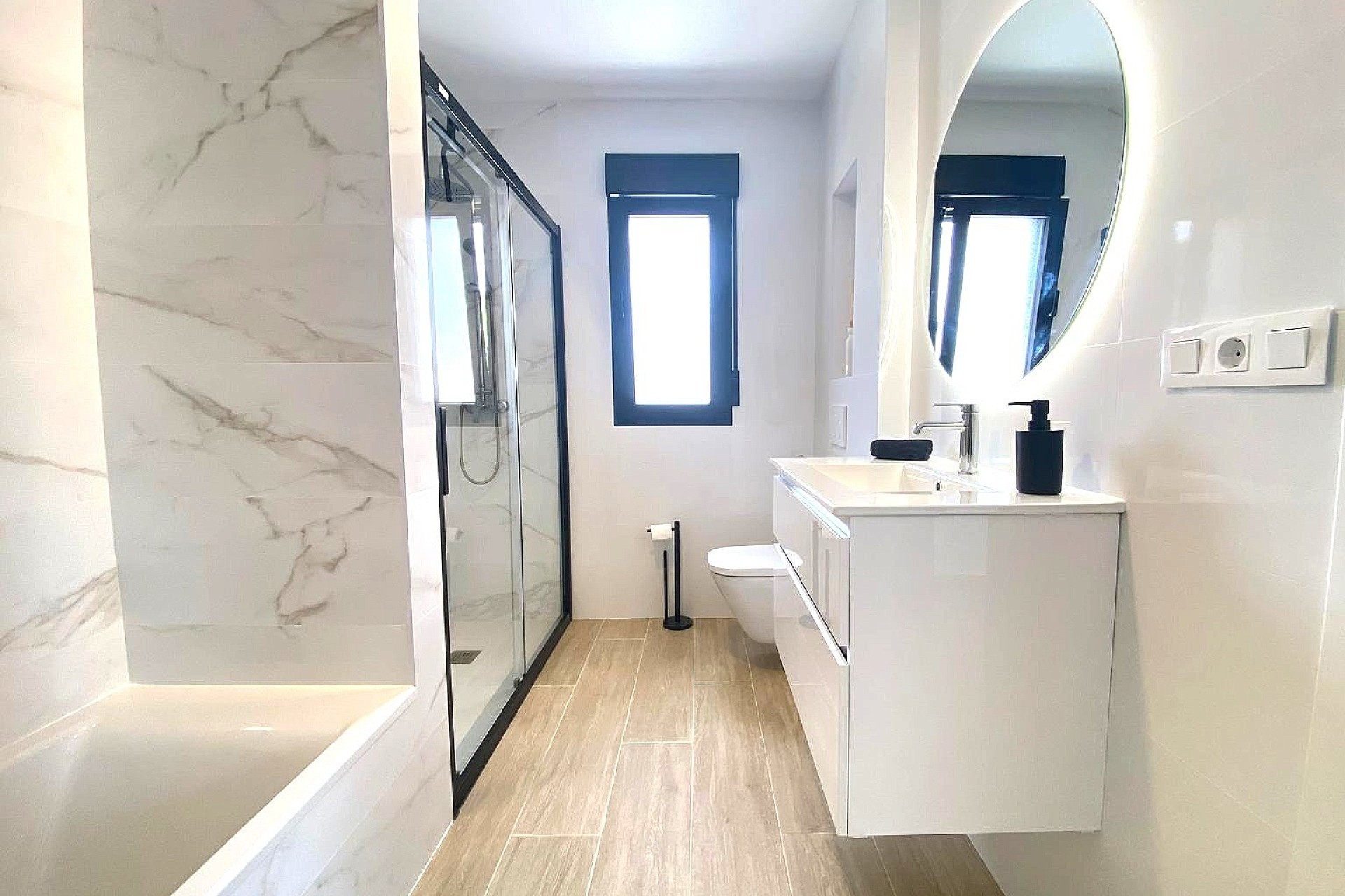 Herverkoop - Villa -
Pinoso