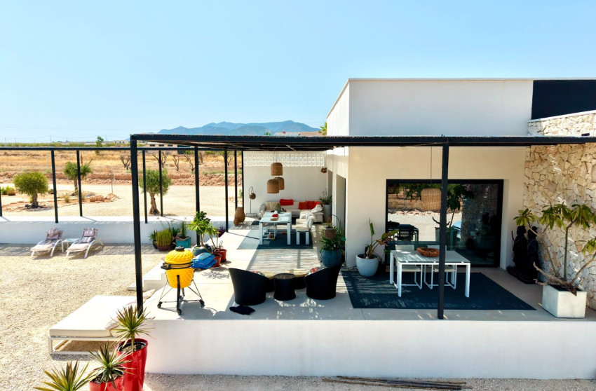 Herverkoop - Villa -
Pinoso