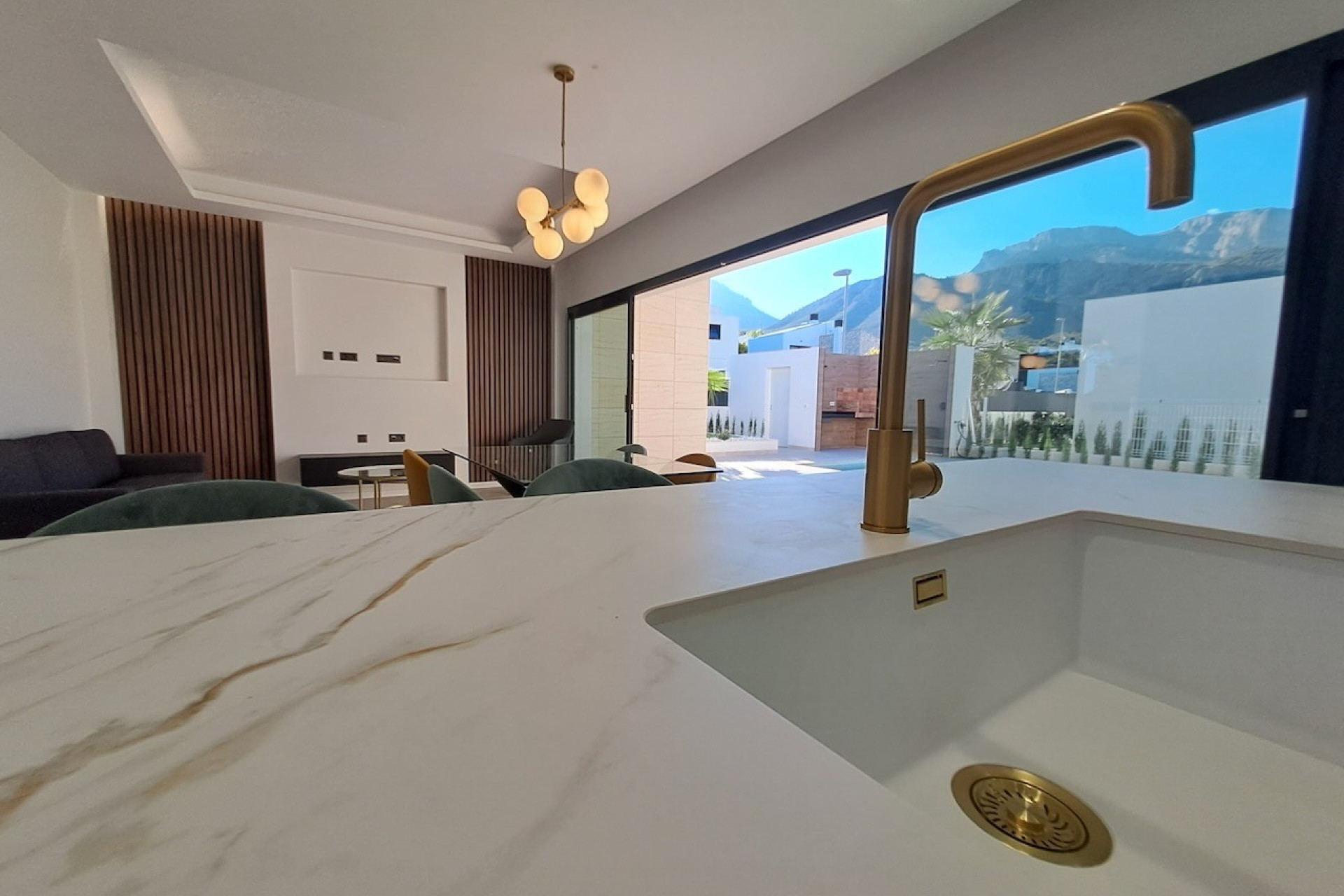 Herverkoop - Villa -
Polop - Urbanizaciones