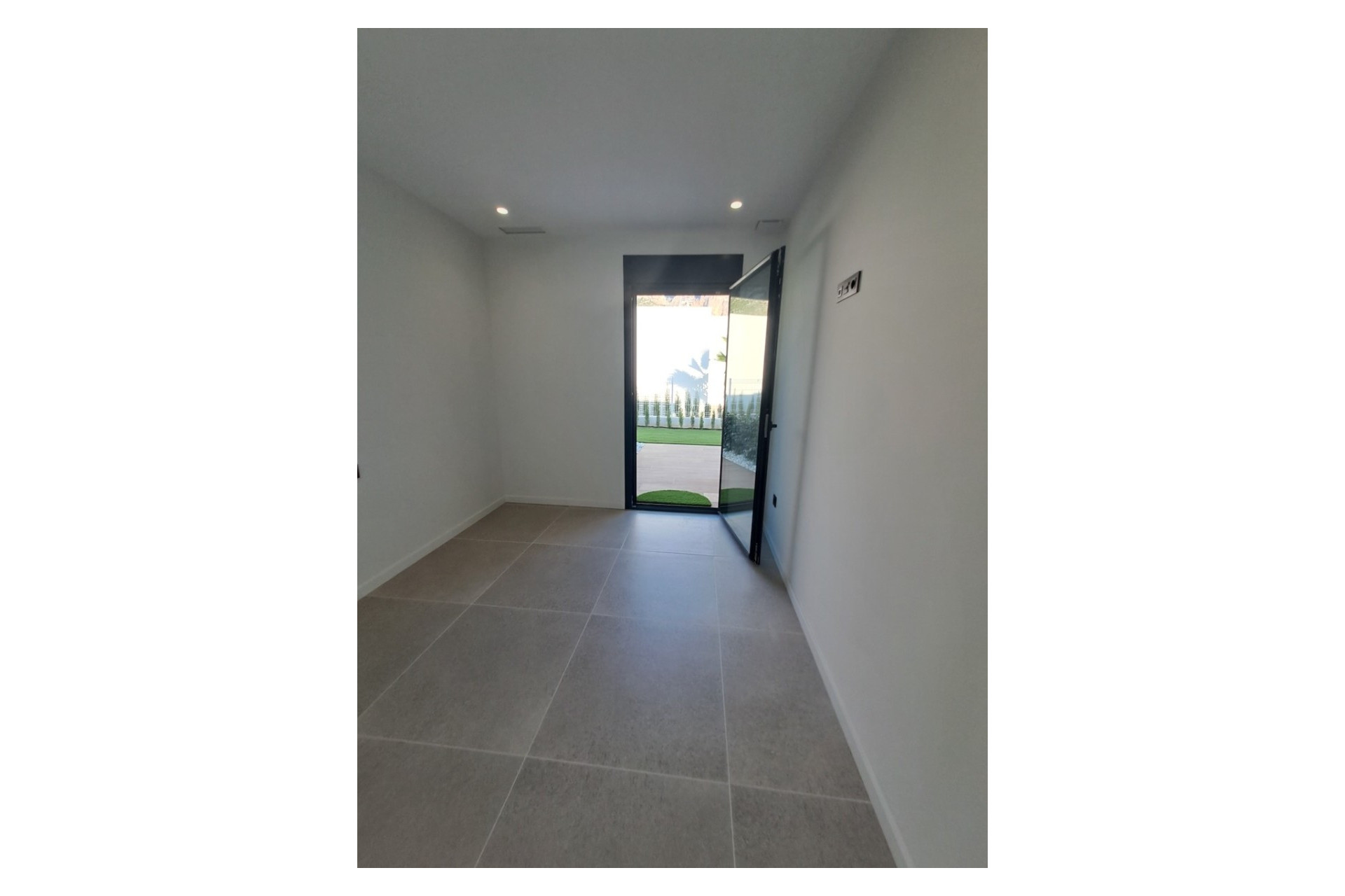 Herverkoop - Villa -
Polop - Urbanizaciones