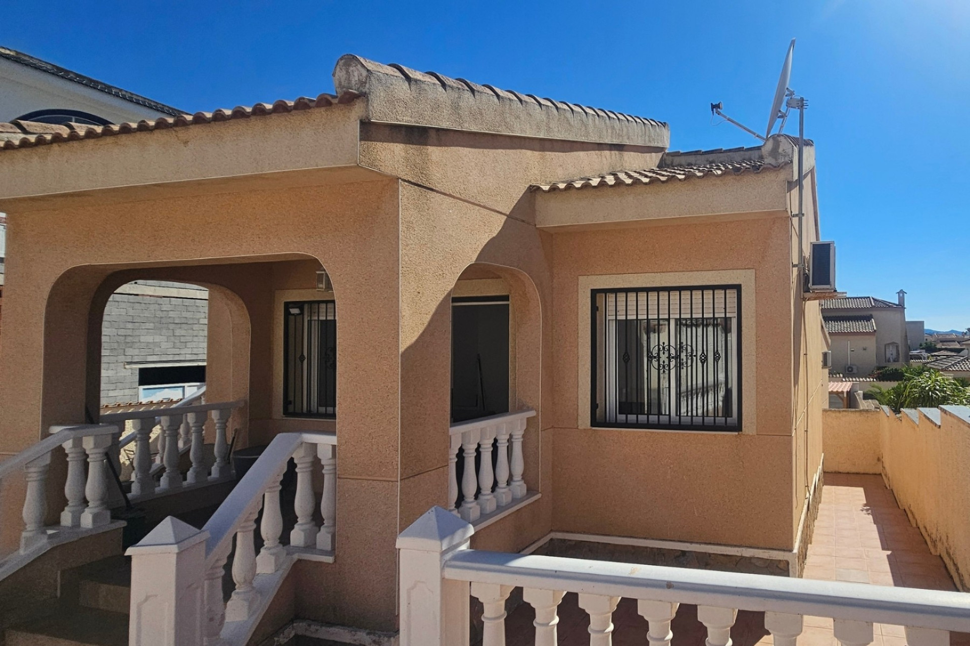 Herverkoop - Villa -
Rojales - Benimar