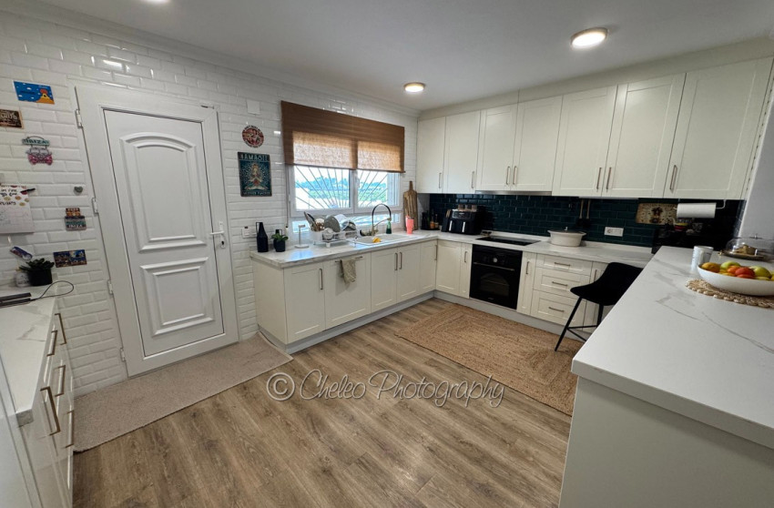 Herverkoop - Villa -
Rojales