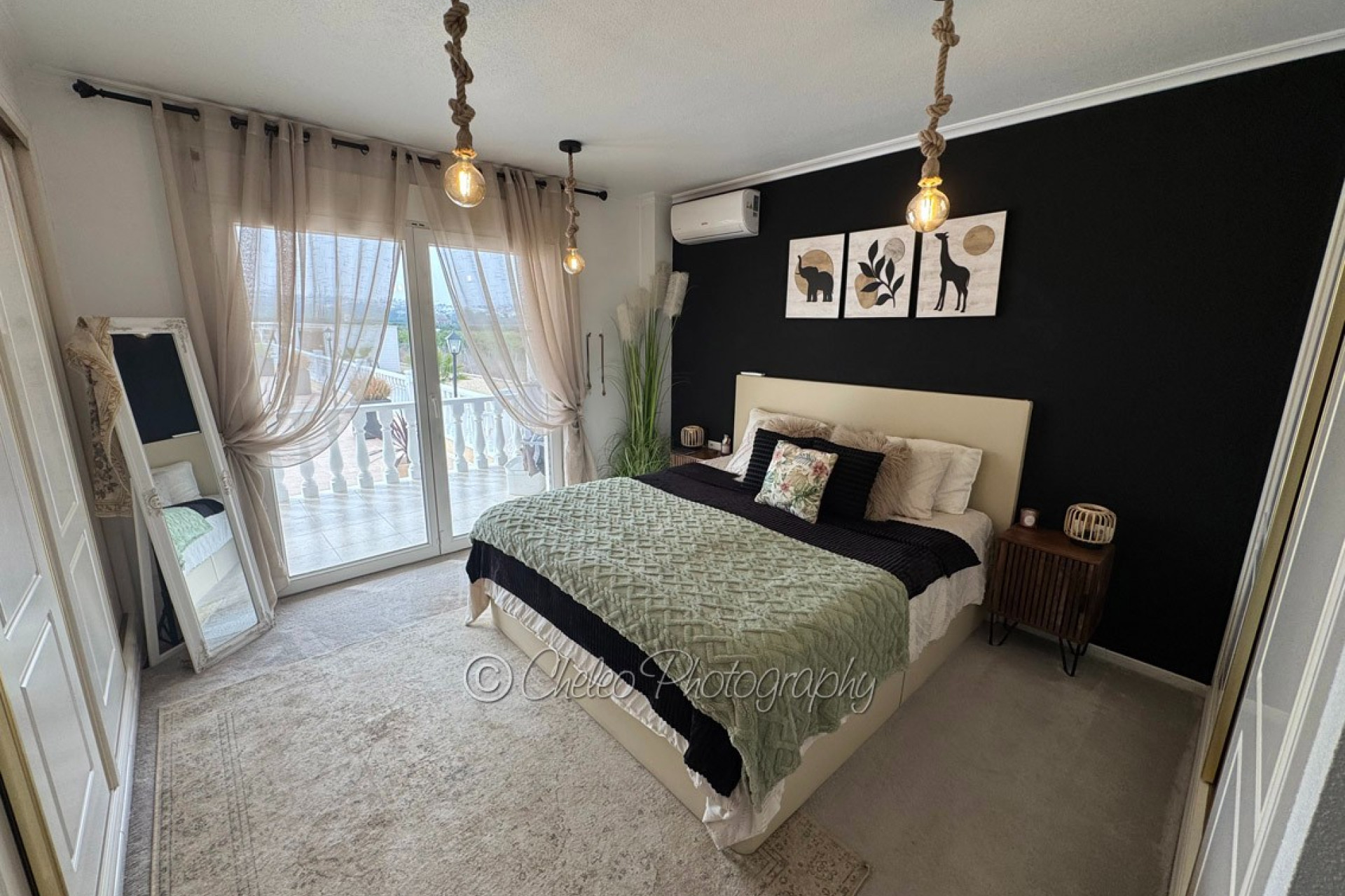 Herverkoop - Villa -
Rojales