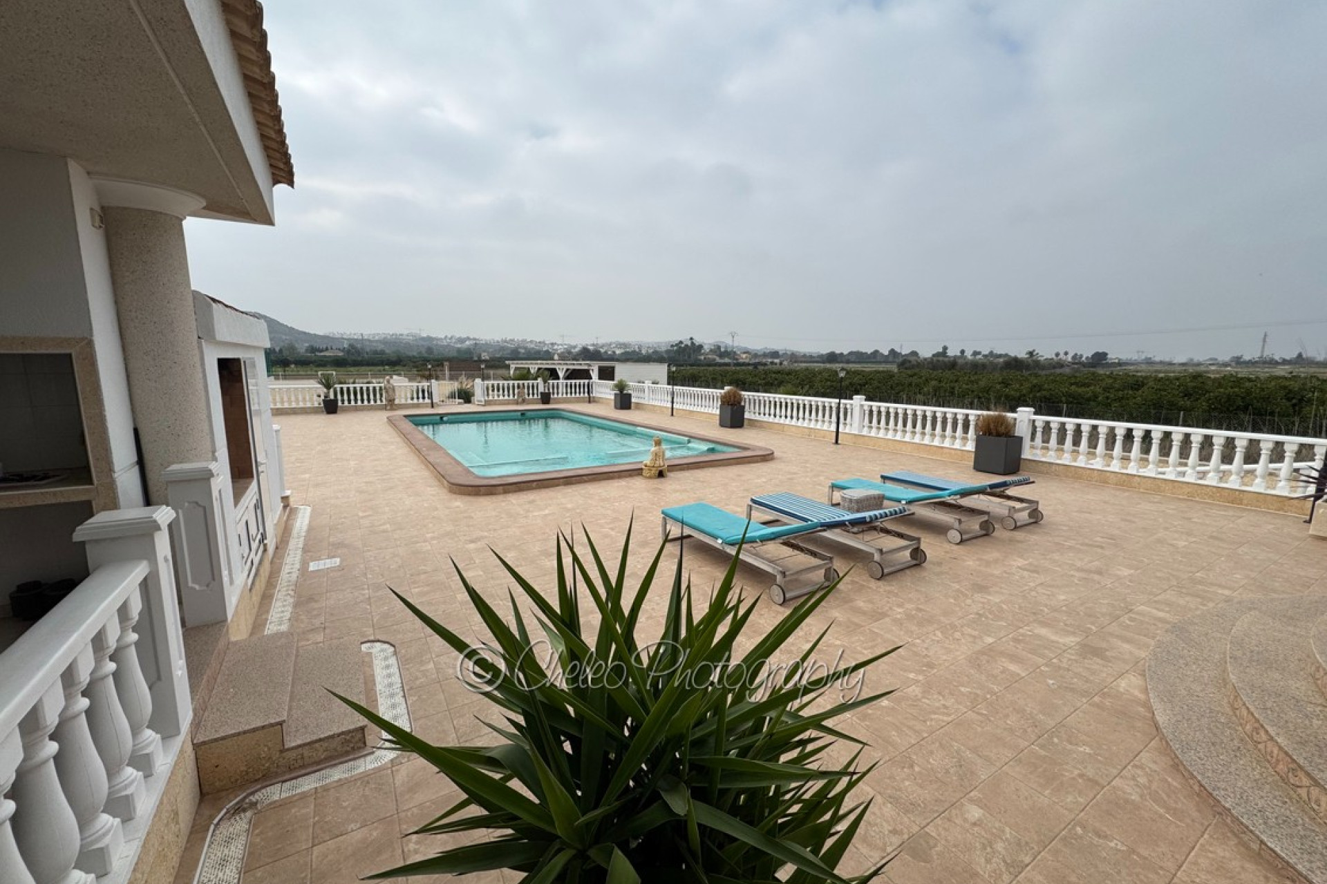 Herverkoop - Villa -
Rojales