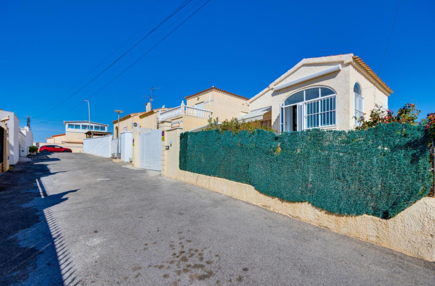 Herverkoop - Villa -
San Fulgencio - La Marina