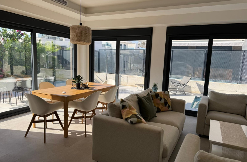 Herverkoop - Villa -
San Fulgencio