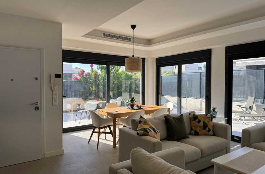 Herverkoop - Villa -
San Fulgencio