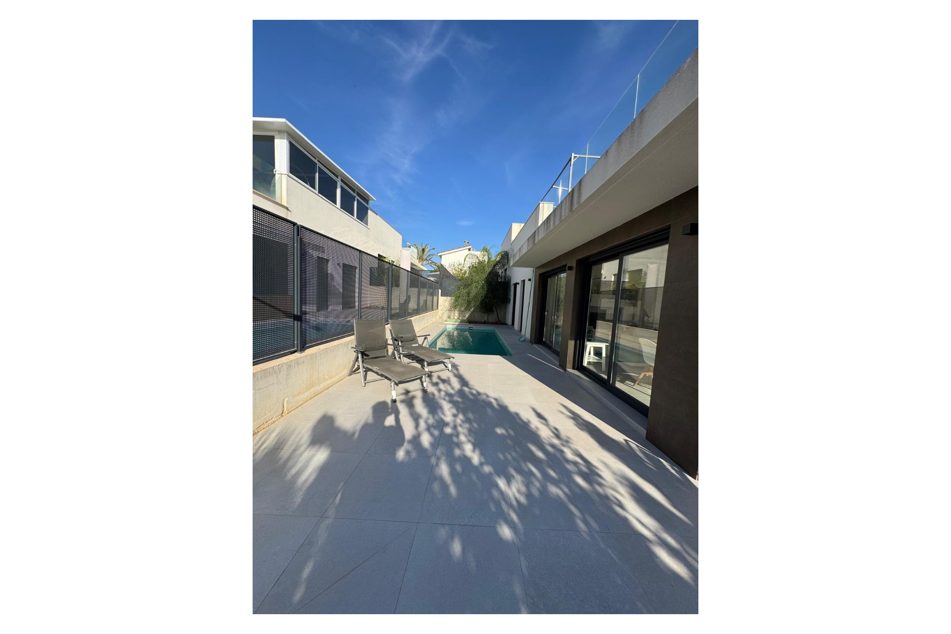 Herverkoop - Villa -
San Fulgencio