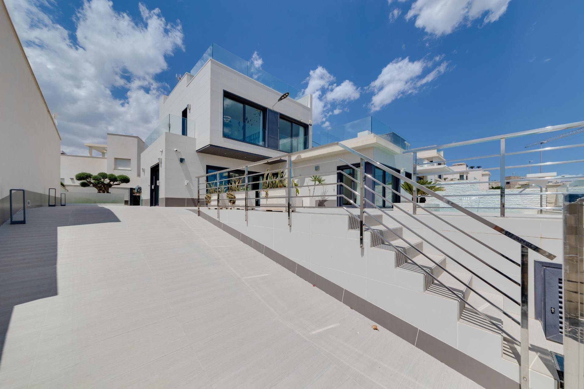 Herverkoop - Villa -
San Miguel de Salinas - Cerro Del Sol