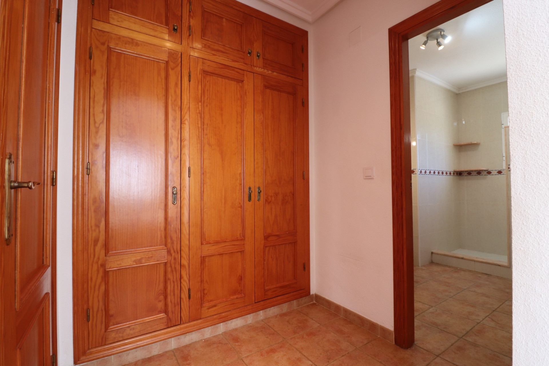 Herverkoop - Villa -
San Miguel de Salinas - Lake View Mansions