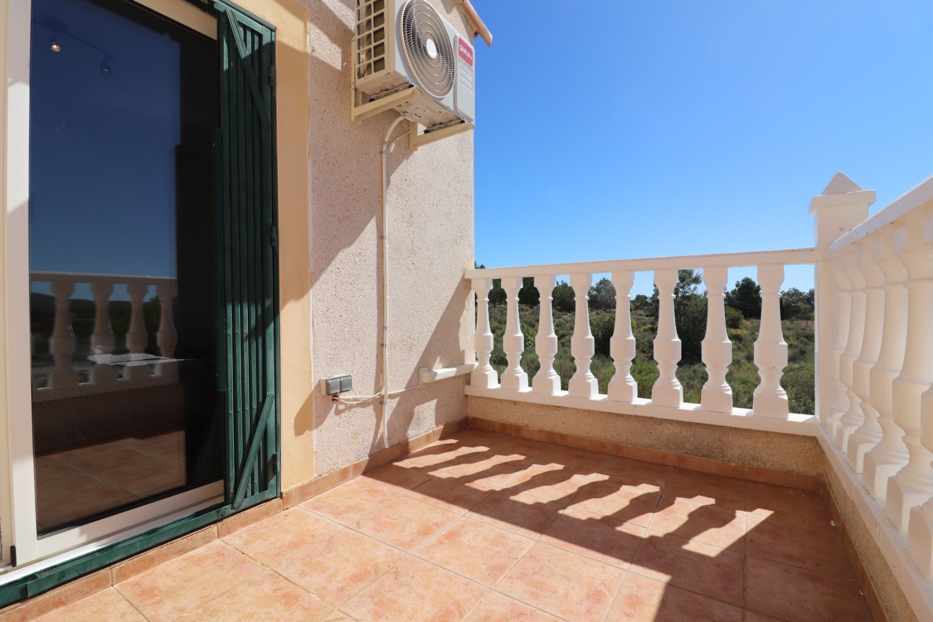 Herverkoop - Villa -
San Miguel de Salinas - Lake View Mansions