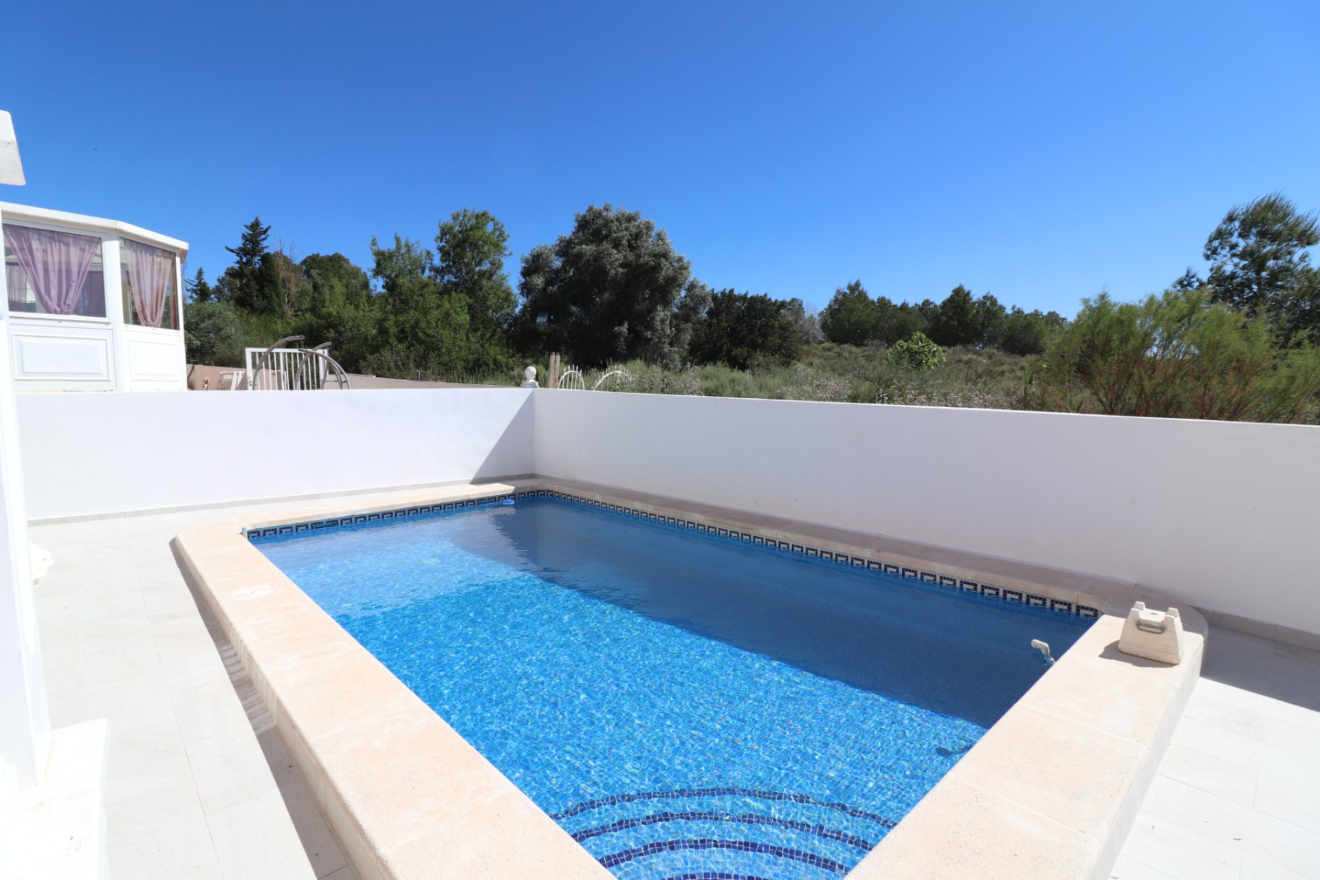Herverkoop - Villa -
San Miguel de Salinas - Lake View Mansions