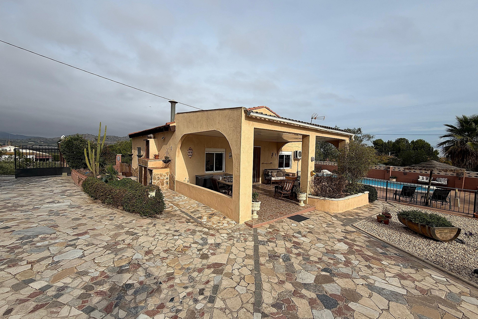 Herverkoop - Villa -
Sax