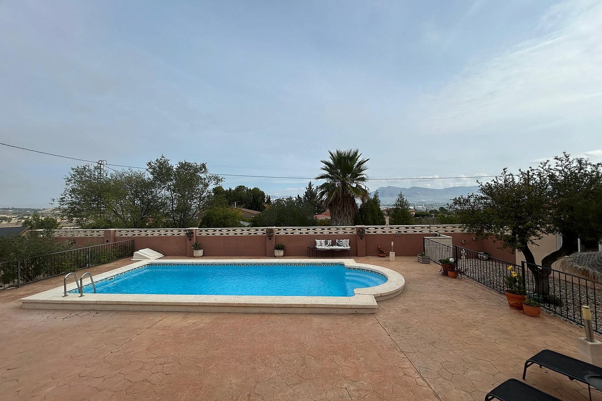 Herverkoop - Villa -
Sax