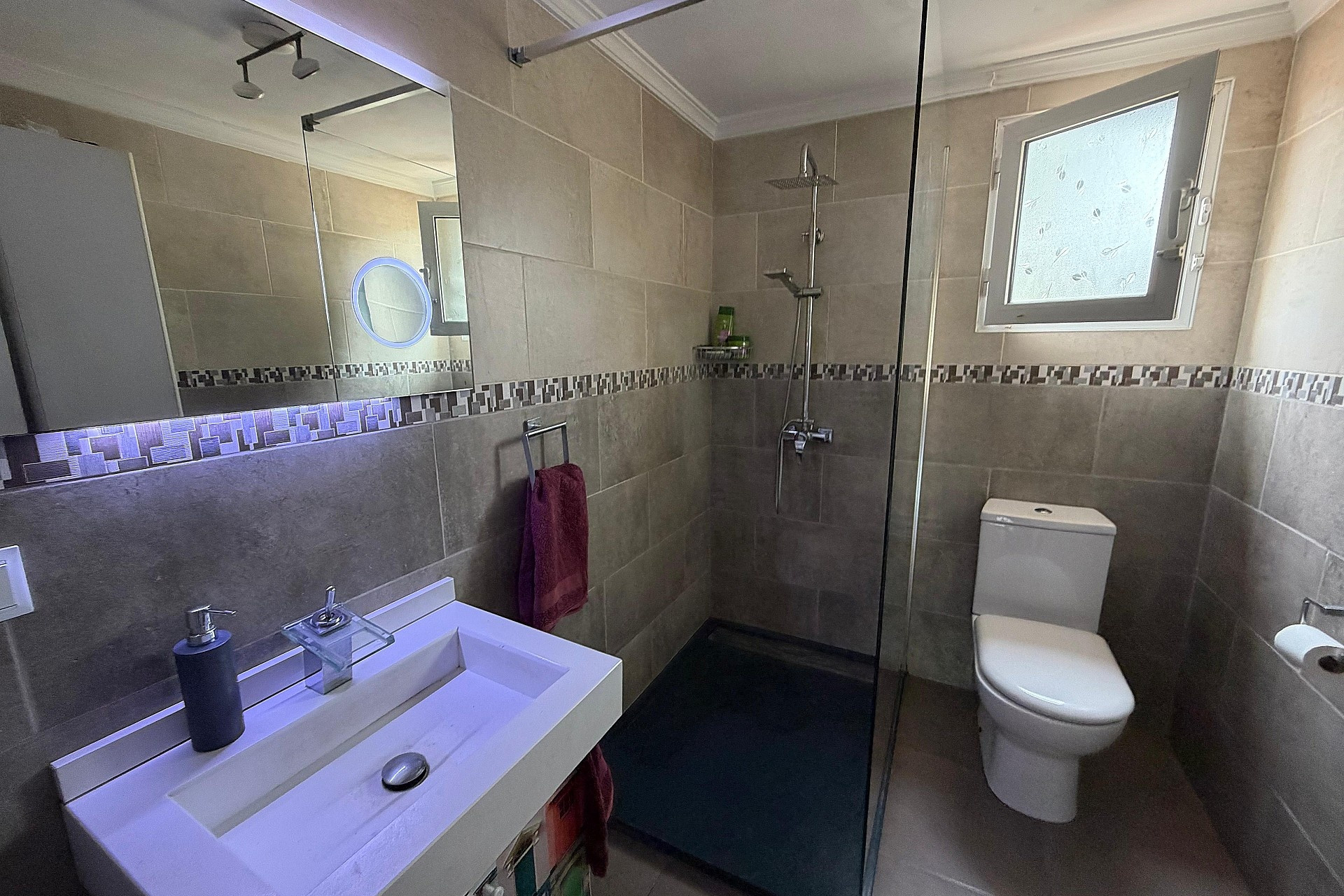 Herverkoop - Villa -
Sax